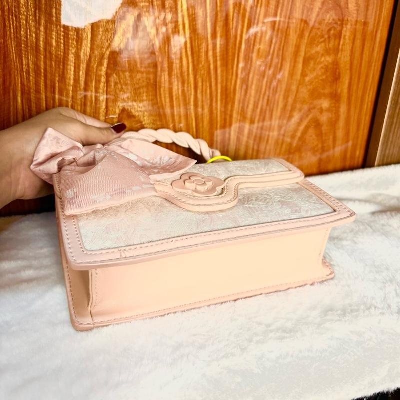 G2_Túi Xách Nữ Da Bò Dập Họa Tiết [Kèm Khăn Lụa] - 20x15x7cm Hoa Bag Hồng Kem