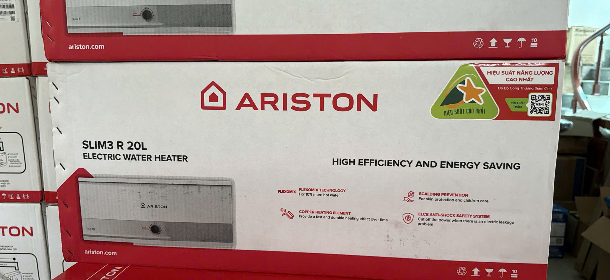 Máy nước nóng Ariston Slim3 20R - 20 lít