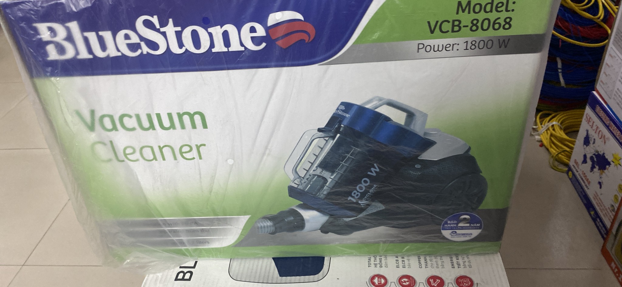 Máy Hút Bụi Dạng Hộp BlueStone VCB-8068 1800W