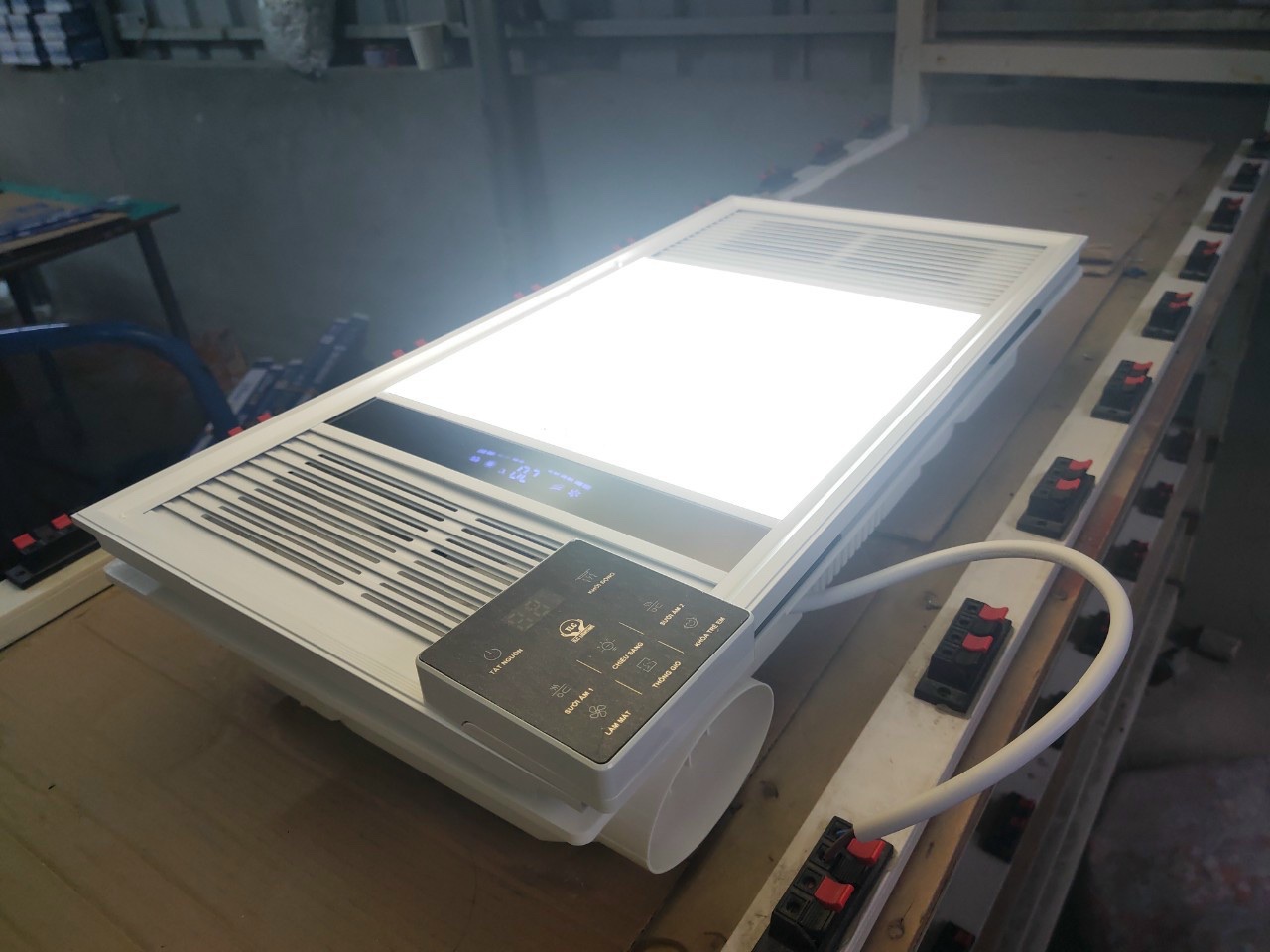 Quạt sưởi âm trần TLC 4 trong 1 TLC-SAL 60*30