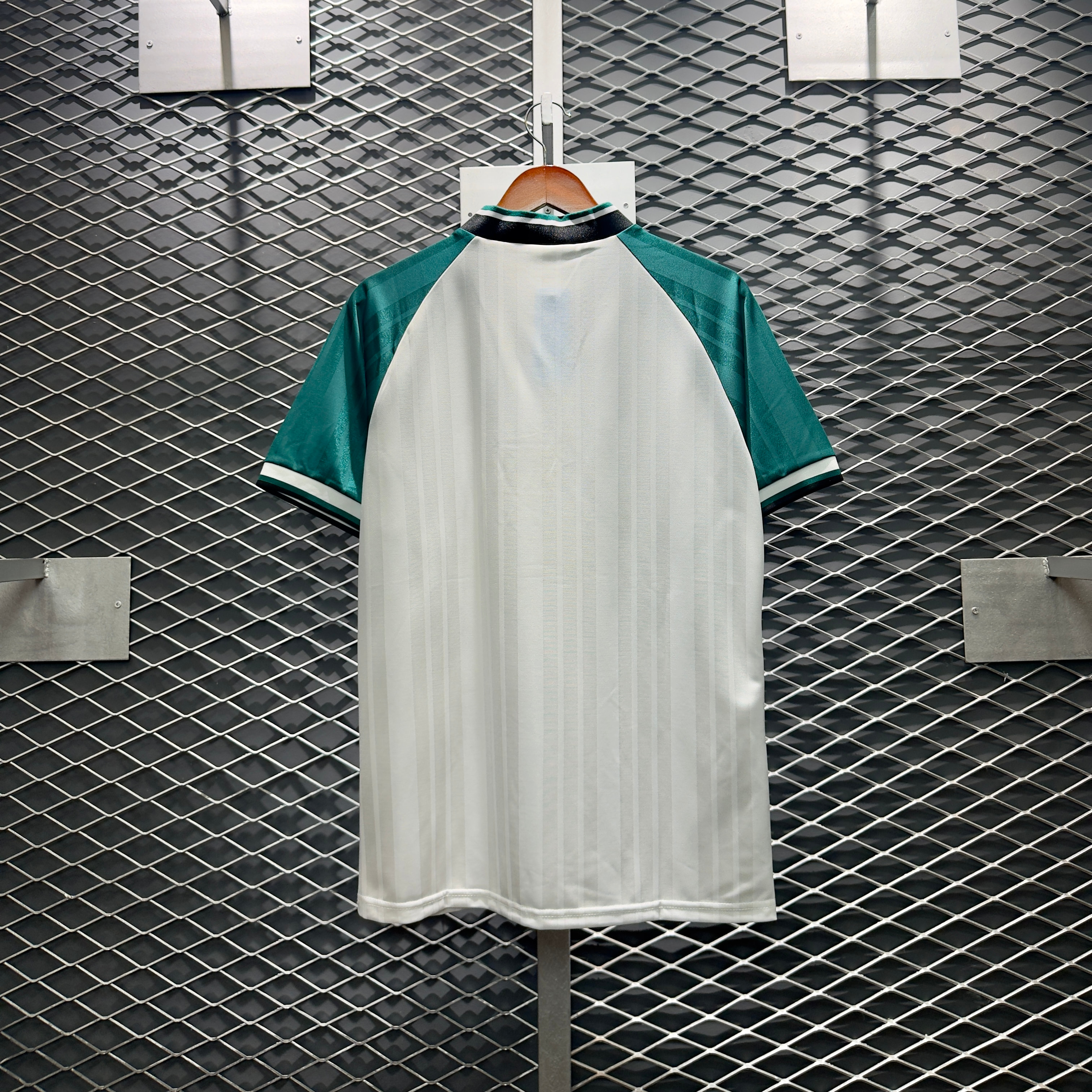 ÁO BÓNG ĐÁ LIVERPOOL 1993/94 SÂN KHÁCH