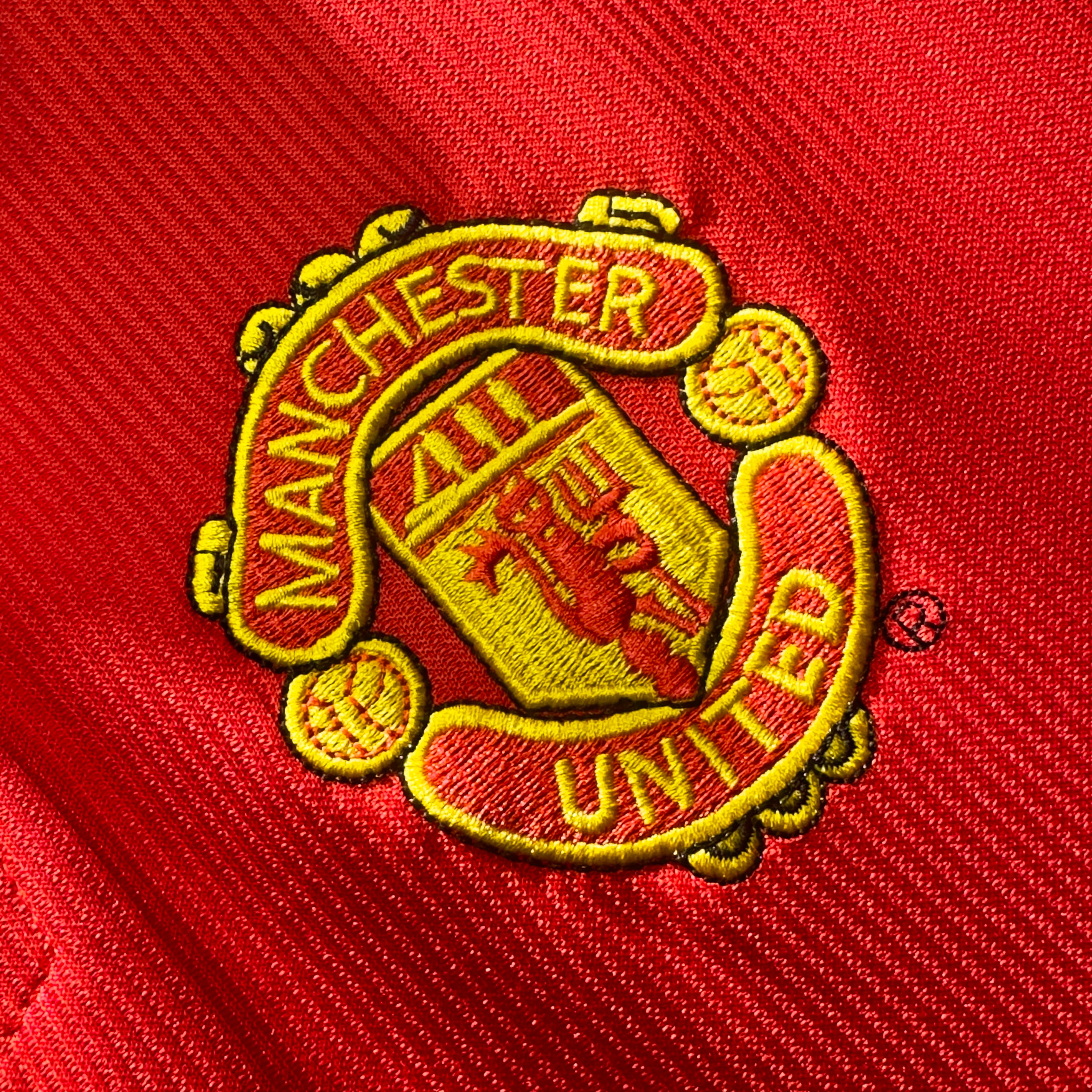 ÁO BÓNG ĐÁ MANCHESTER UNITED 1998/99 SÂN NHÀ TAY DÀI