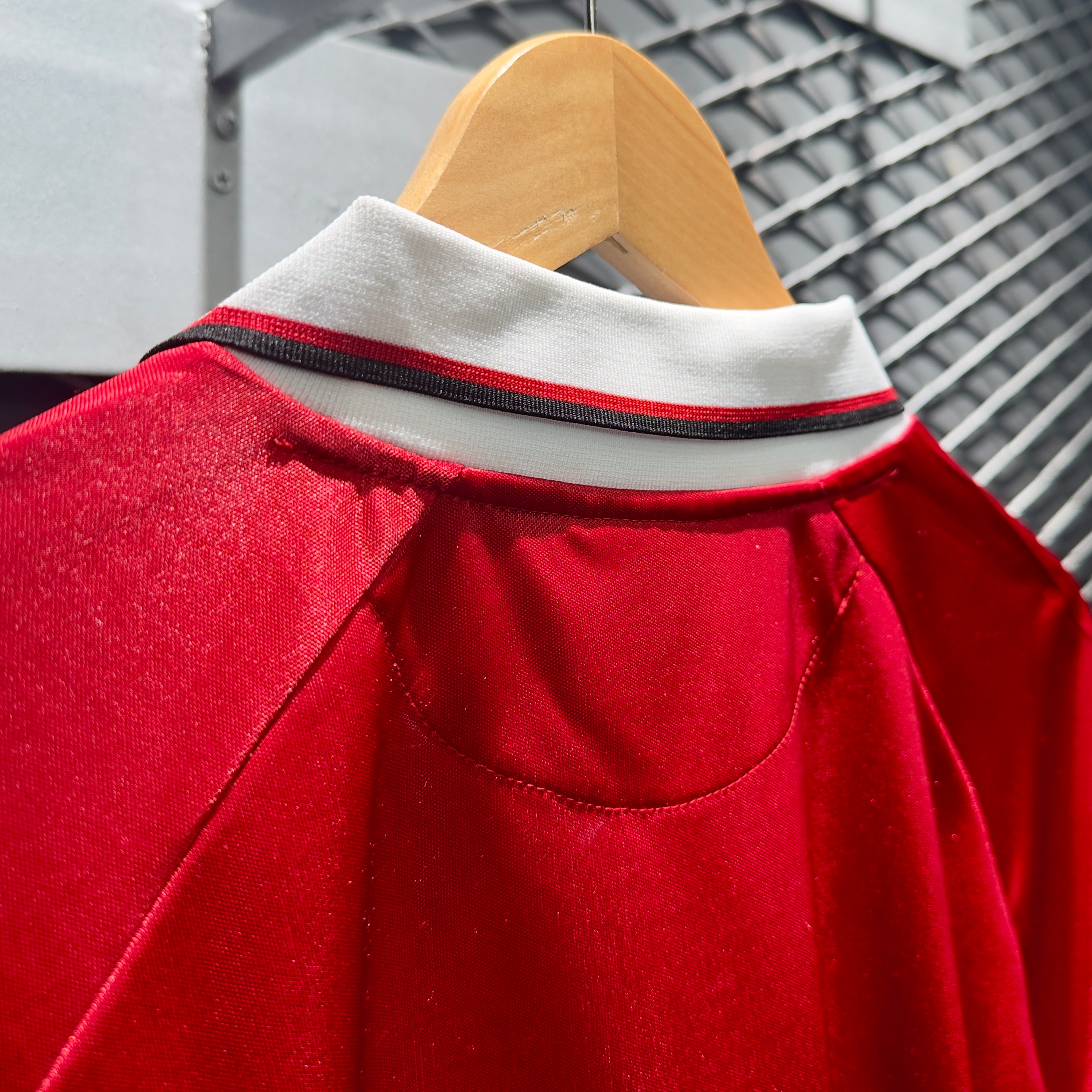 ÁO BÓNG ĐÁ MANCHESTER UNITED 1998/99 CHUNG KẾT CHAMPIONS LEAGUE