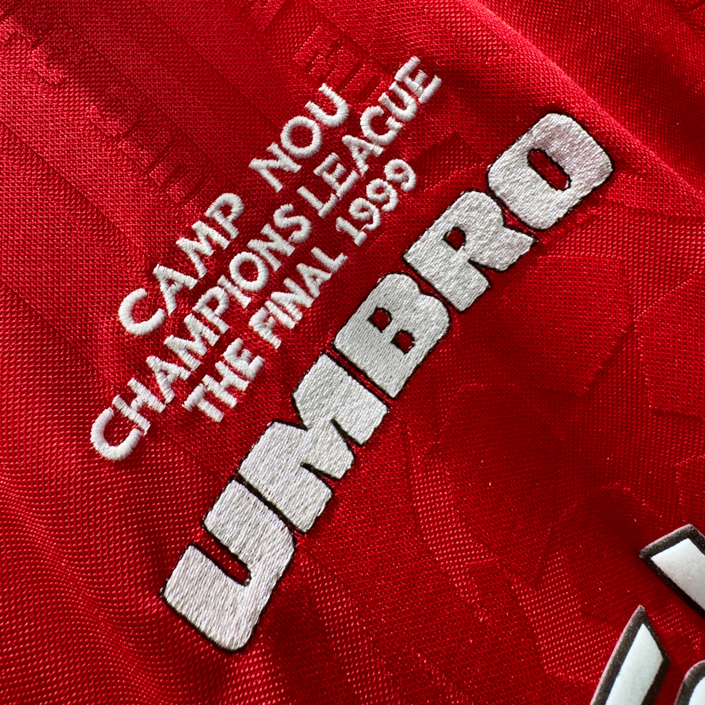 ÁO BÓNG ĐÁ MANCHESTER UNITED 1998/99 CHUNG KẾT CHAMPIONS LEAGUE