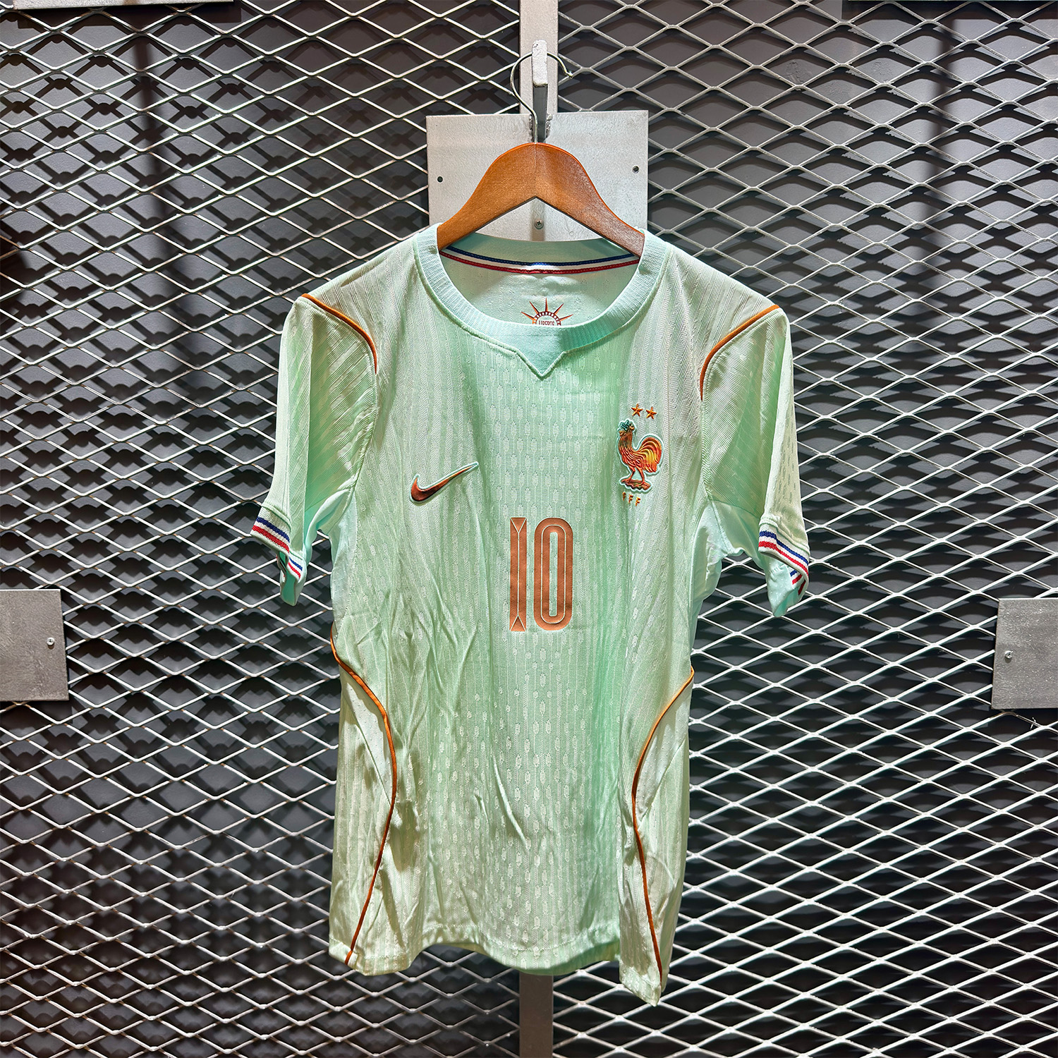 ÁO BÓNG ĐÁ ĐỘI TUYỂN PHÁP WORLD CUP 2026 SÂN KHÁCH BẢN PLAYER MBAPPE #10