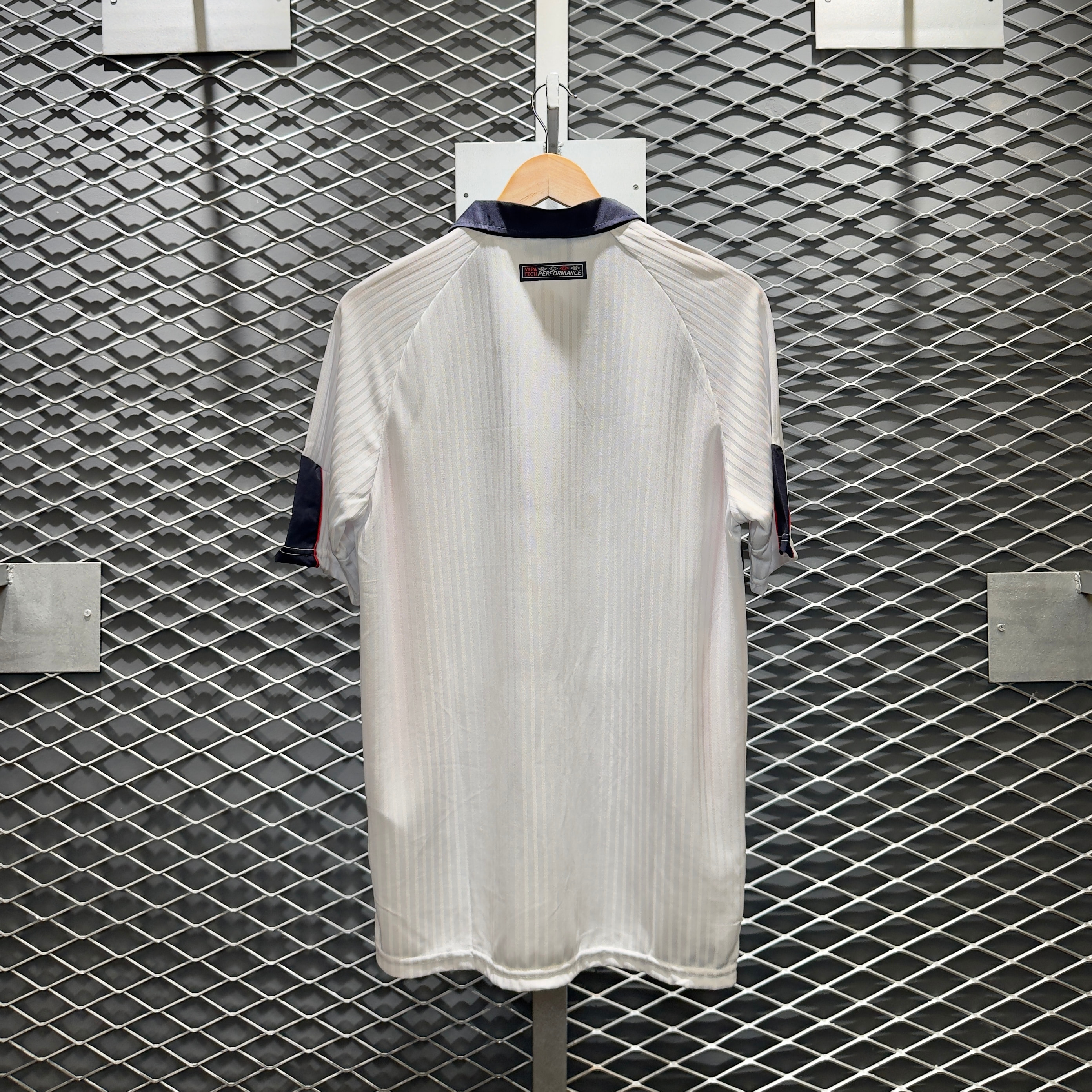 ÁO BÓNG ĐÁ ĐỘI TUYỂN ANH 1998 SÂN NHÀ