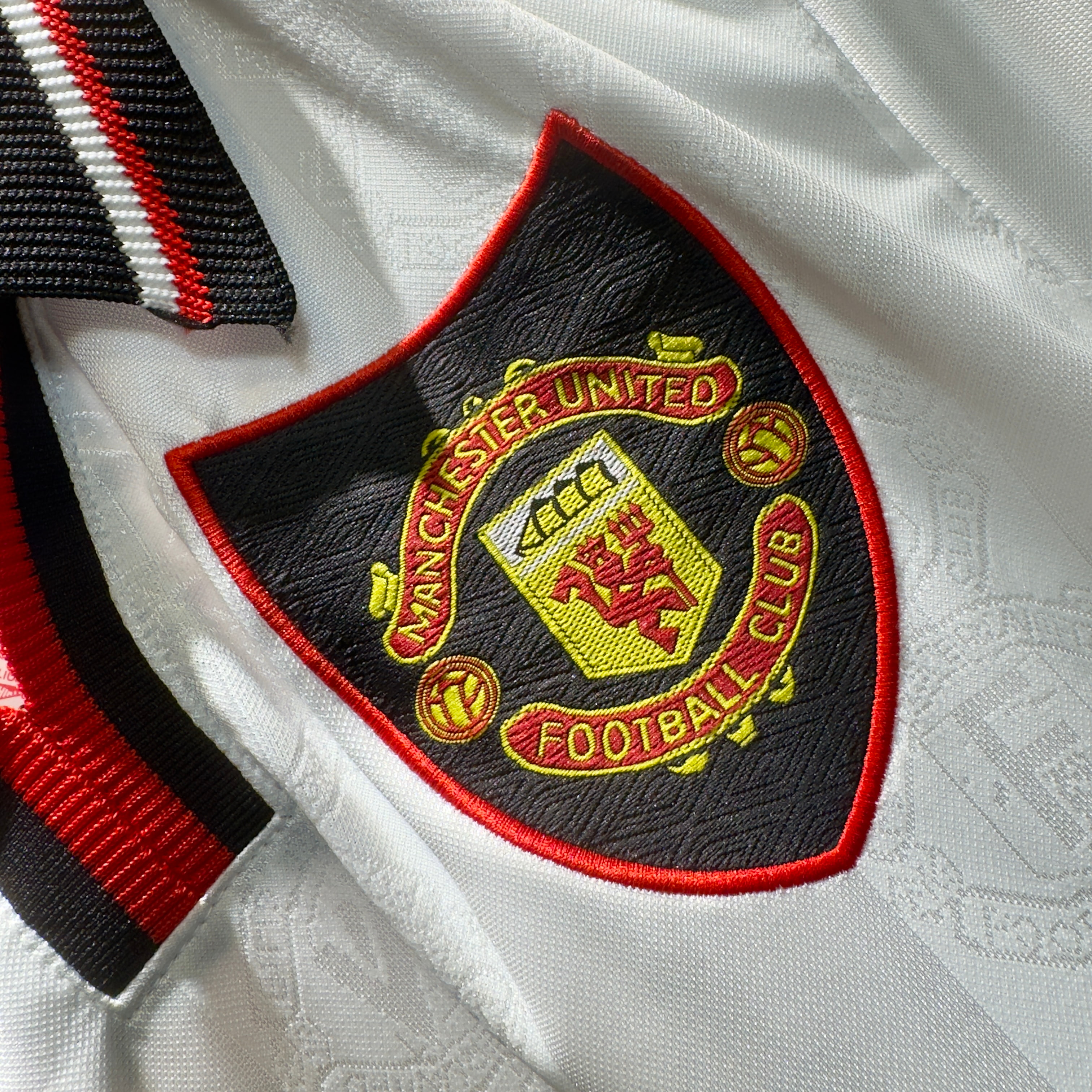 ÁO BÓNG ĐÁ MANCHESTER UNITED 1998/99 SÂN KHÁCH