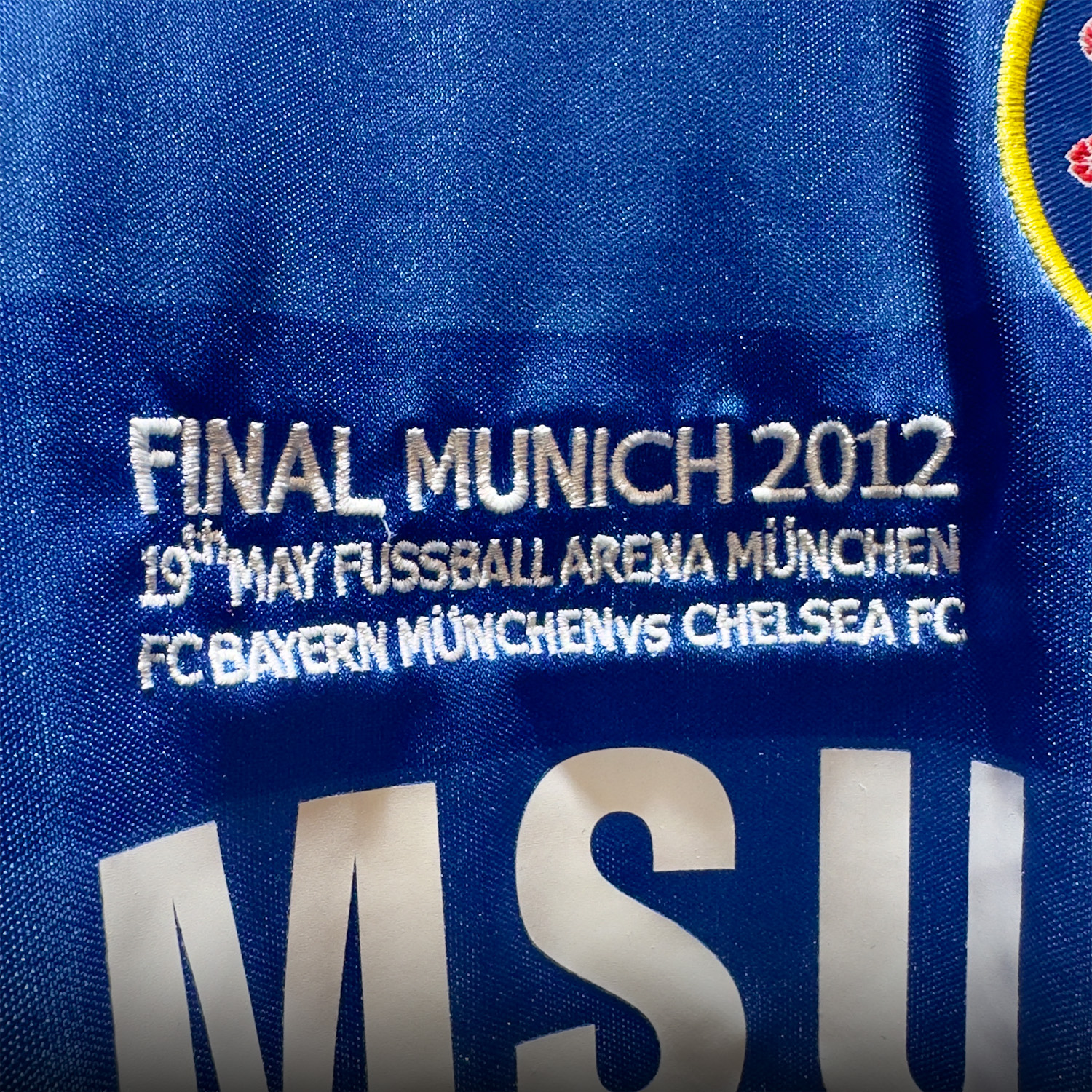 ÁO BÓNG ĐÁ CHELSEA 2011/12 SÂN NHÀ CHUNG KẾT CHAMPIONS LEAGUE