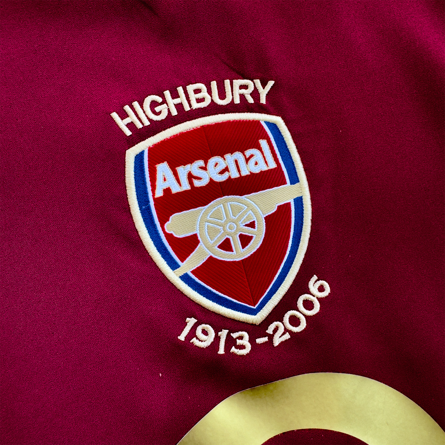 ÁO BÓNG ĐÁ ARSENAL 2005/06 SÂN NHÀ