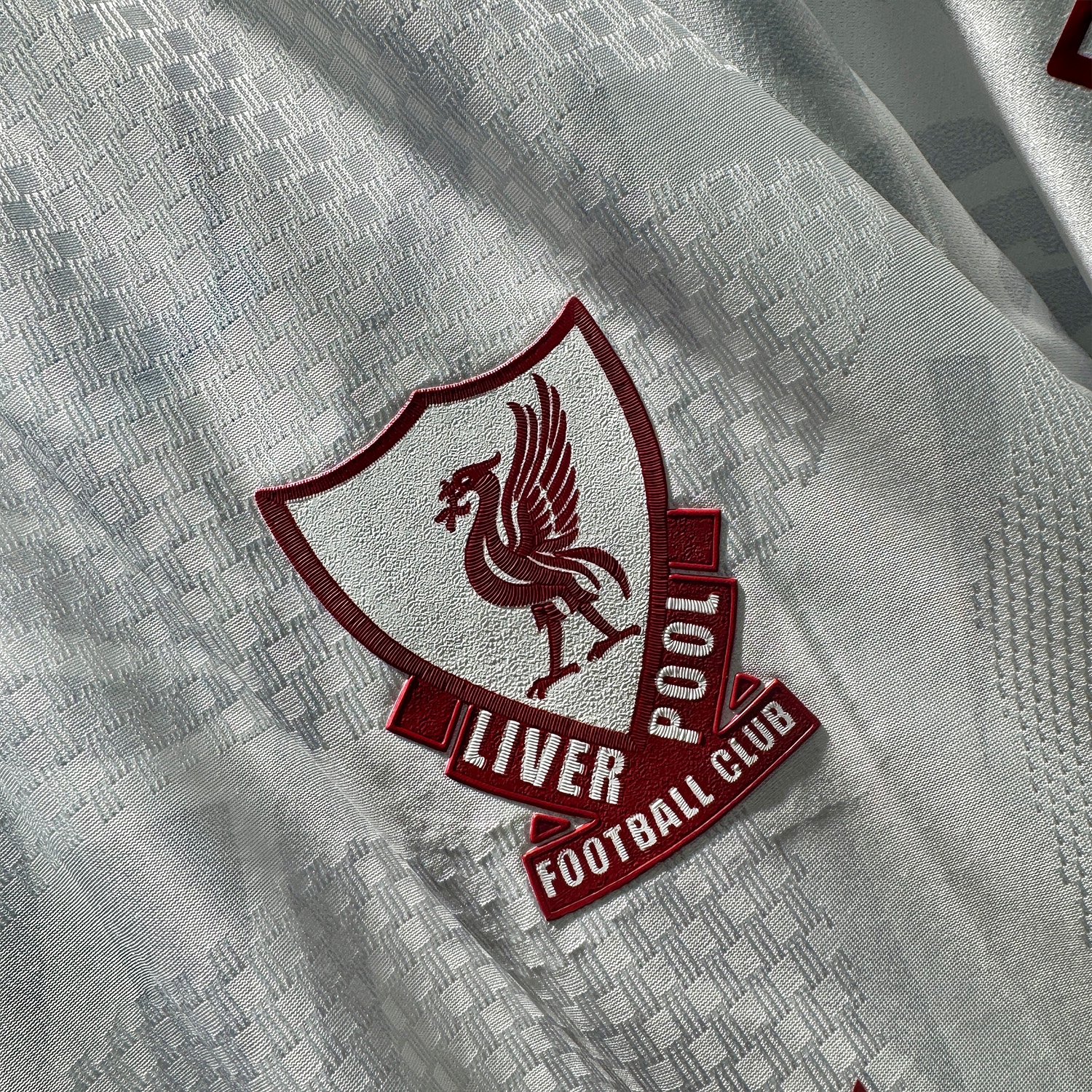 ÁO BÓNG ĐÁ LIVERPOOL 2026/27 SÂN KHÁCH BẢN PLAYER