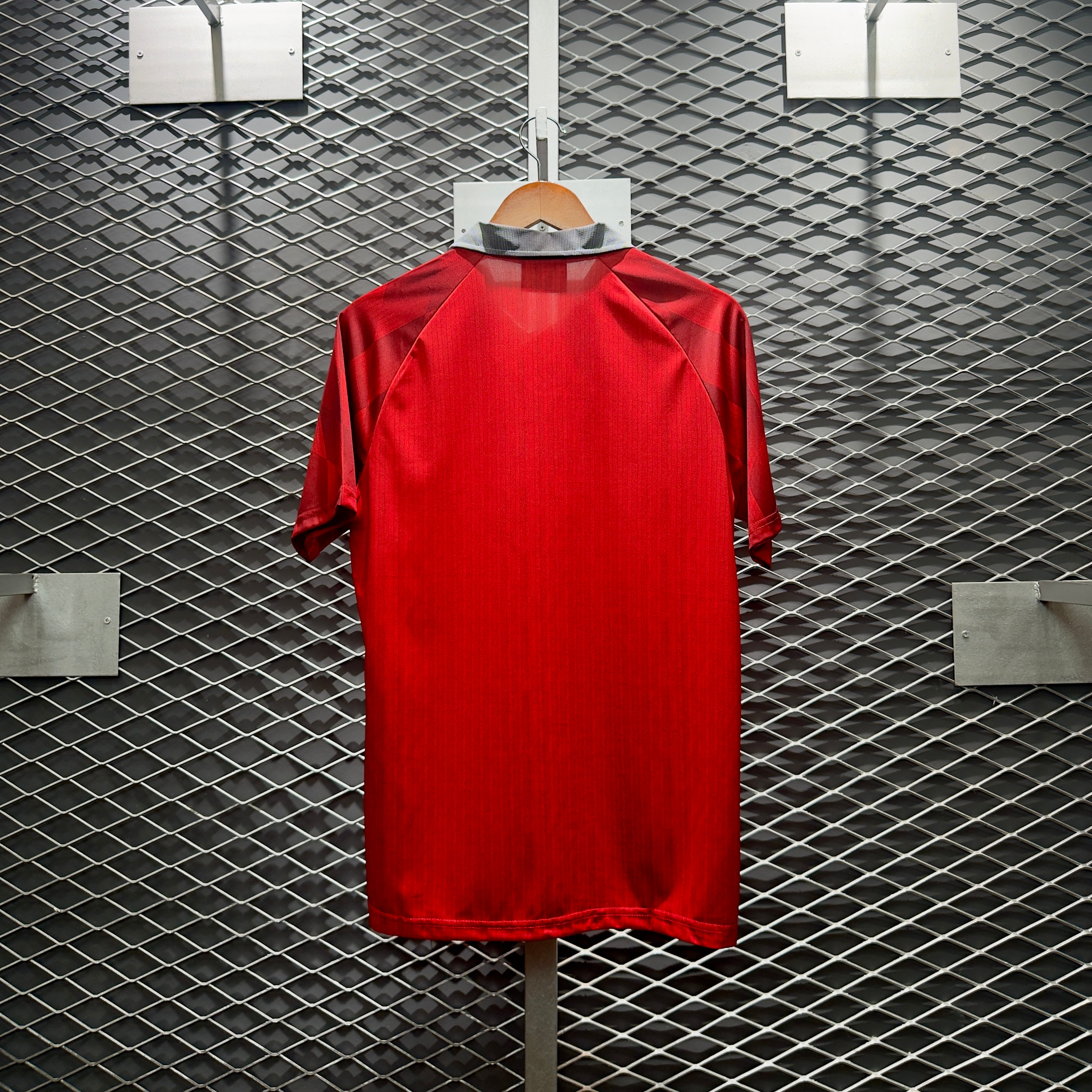 ÁO BÓNG ĐÁ MANCHESTER UNITED 1996/97 SÂN NHÀ