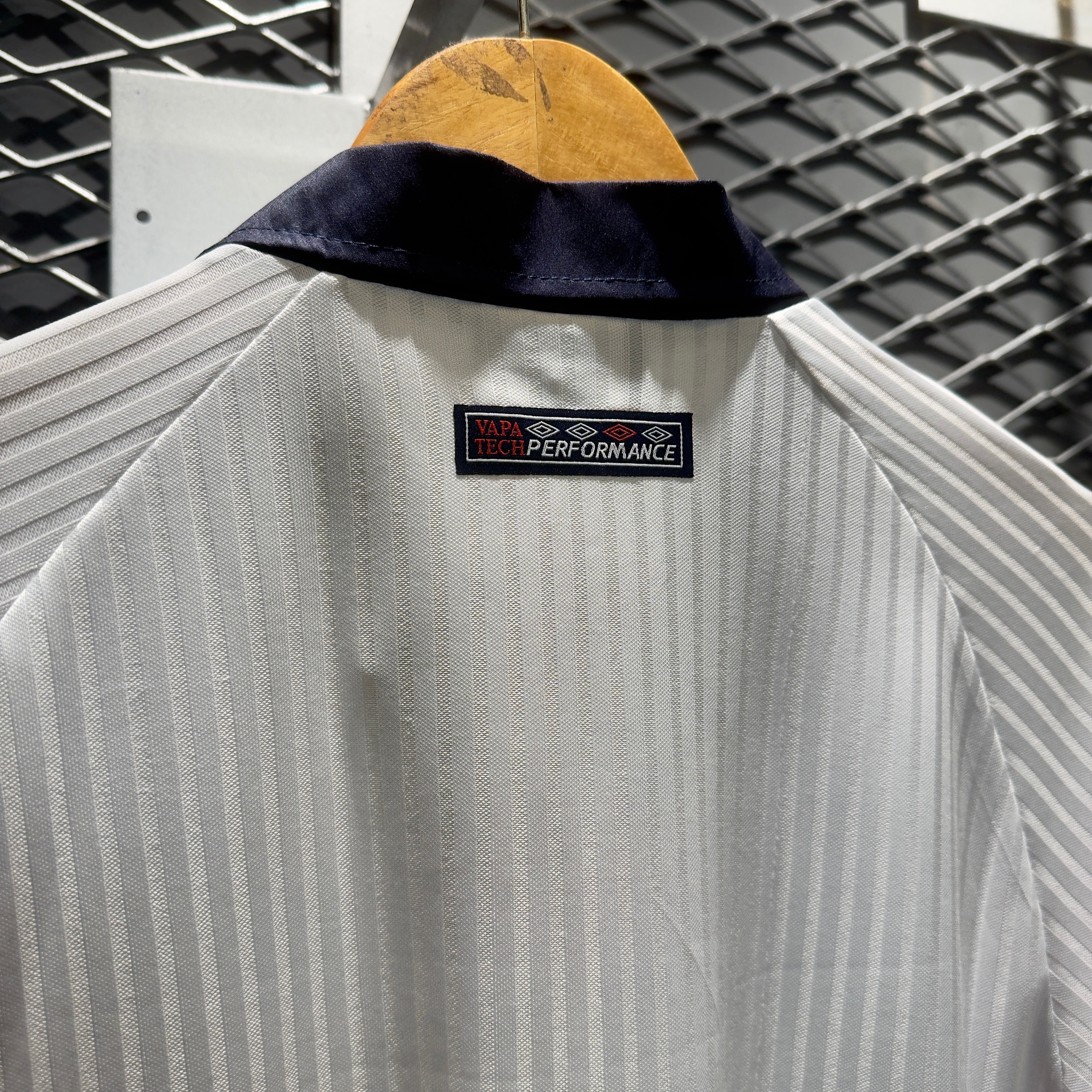 ÁO BÓNG ĐÁ ĐỘI TUYỂN ANH 1998 SÂN NHÀ