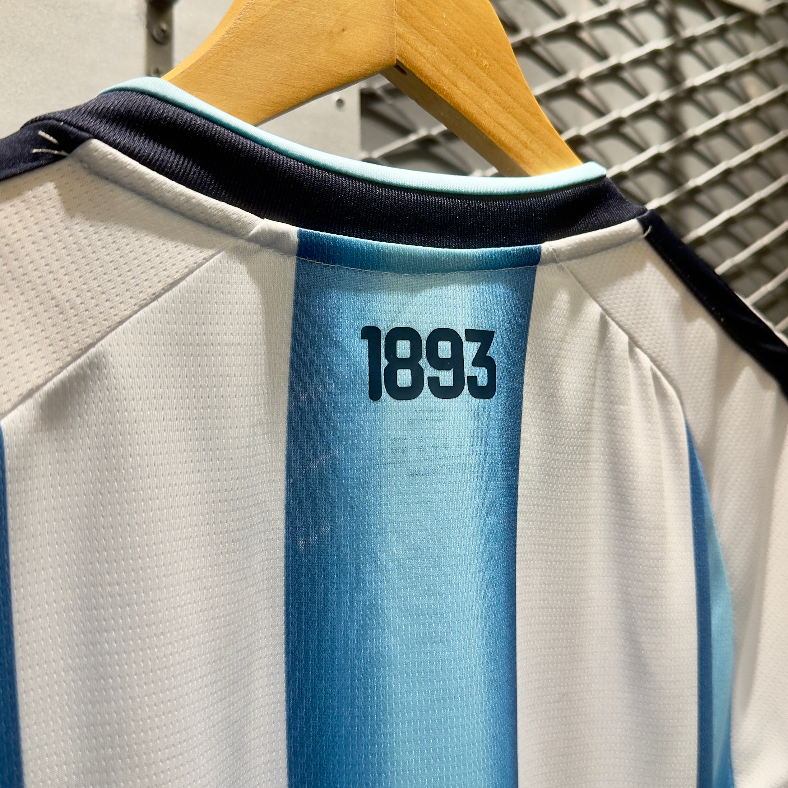 ÁO BÓNG ĐÁ ĐỘI TUYỂN ARGENTINA WORLD CUP 2026 SÂN NHÀ BẢN FAN