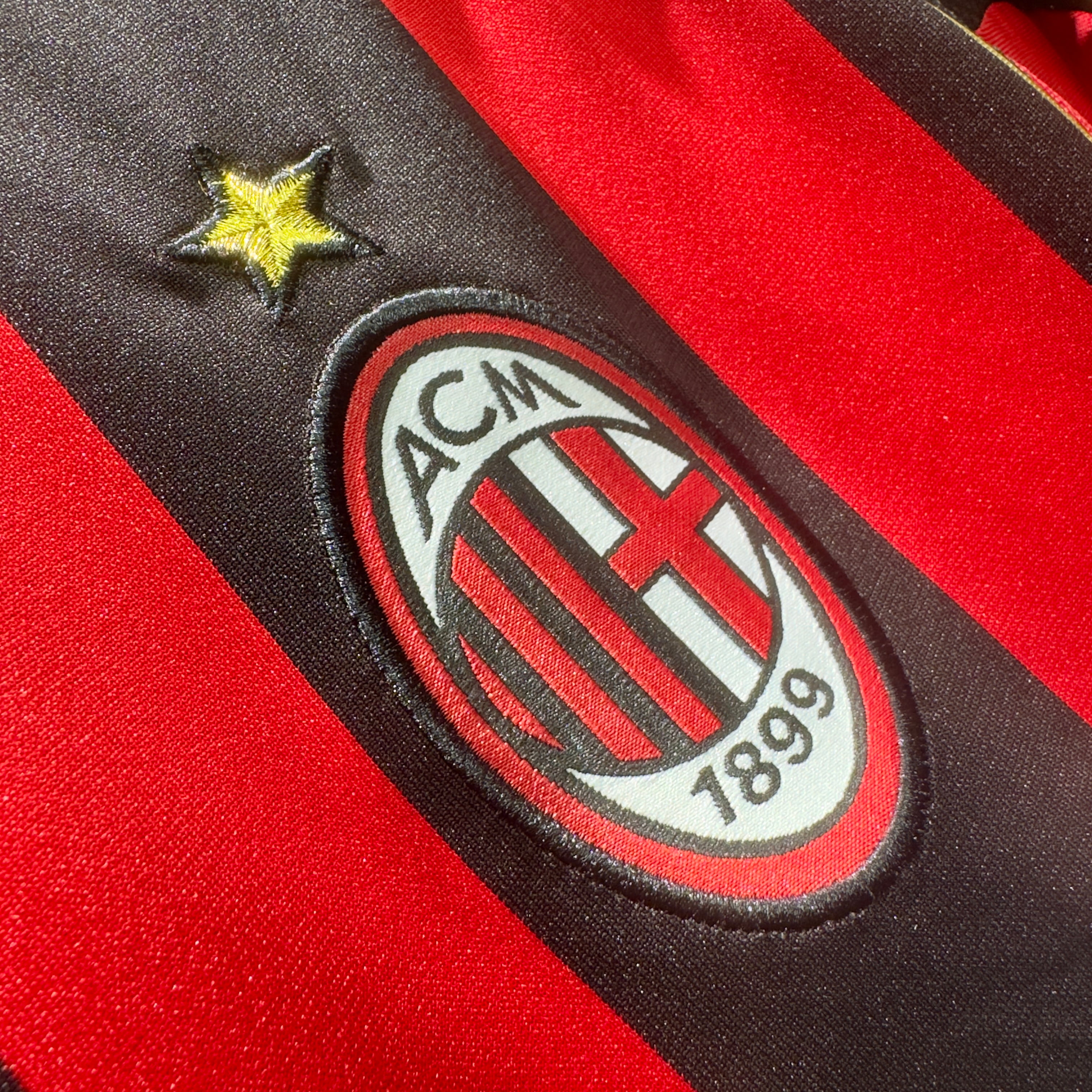 ÁO BÓNG ĐÁ AC MILAN 2006/07 SÂN NHÀ