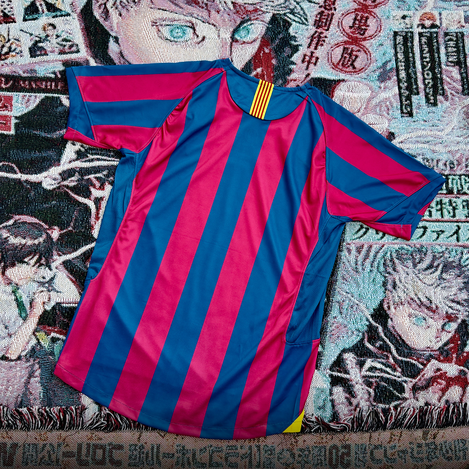 ÁO BÓNG ĐÁ BARCELONA 2005/06 SÂN NHÀ