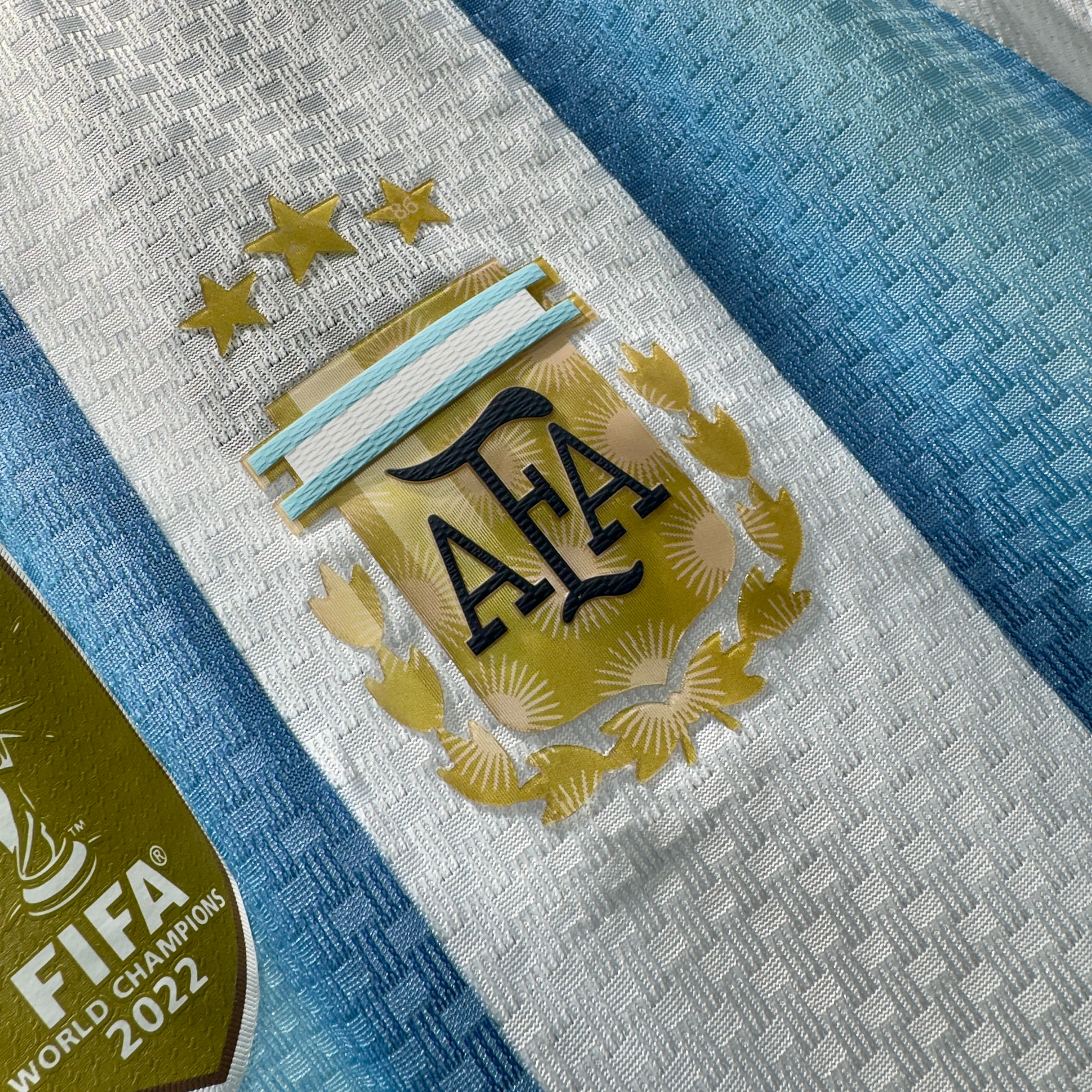 ÁO BÓNG ĐÁ ĐỘI TUYỂN ARGENTINA WORLD CUP 2026 SÂN NHÀ BẢN PLAYER