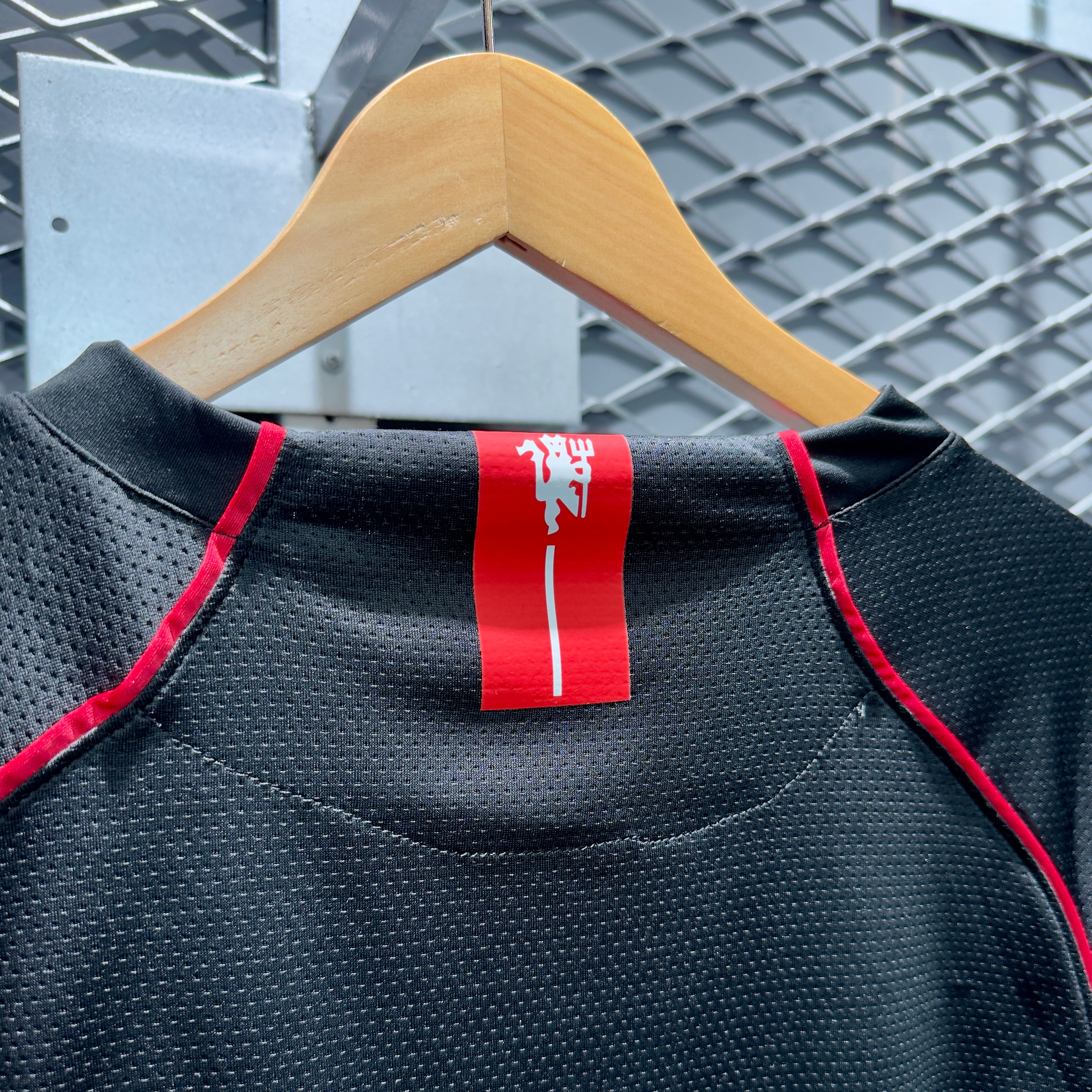 ÁO BÓNG ĐÁ MANCHESTER UNITED 2007/08 SÂN KHÁCH