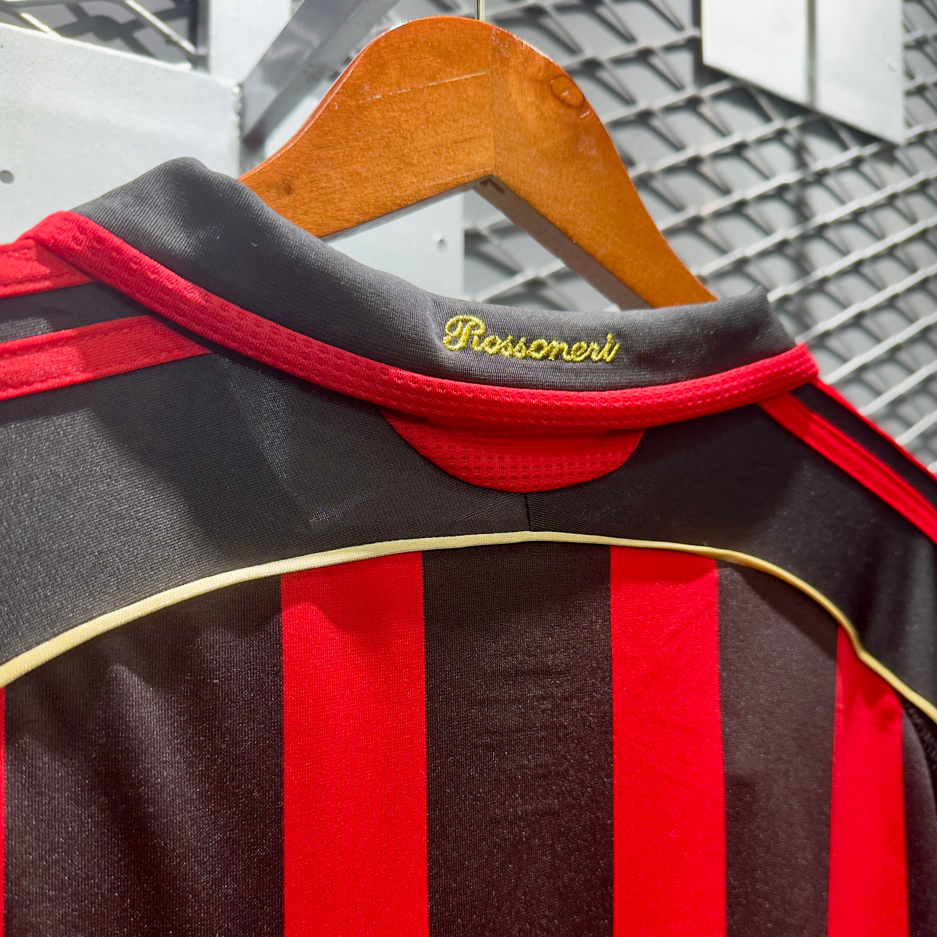 ÁO BÓNG ĐÁ AC MILAN 2006/07 SÂN NHÀ