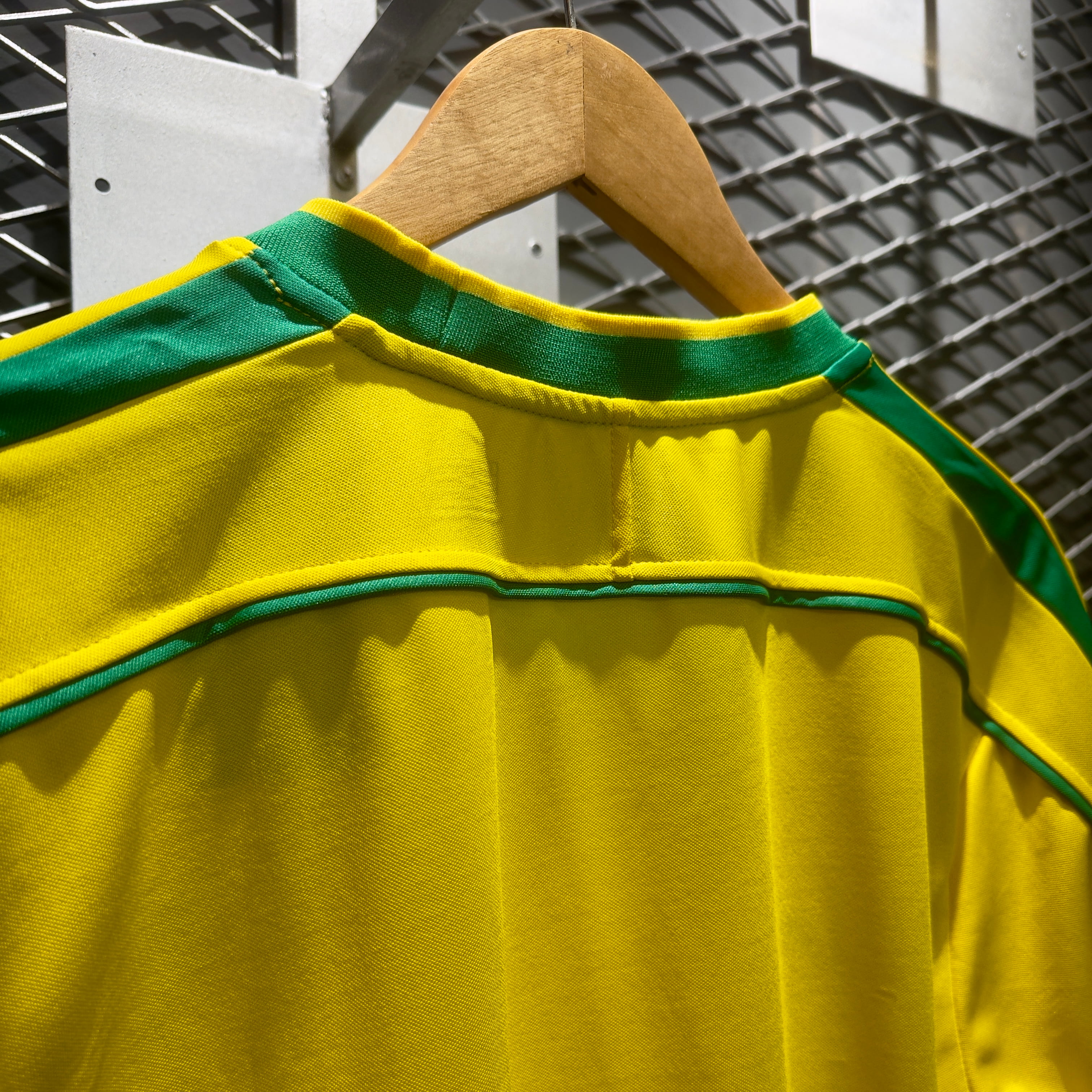 ÁO BÓNG ĐÁ ĐỘI TUYỂN BRAZIL 1998 SÂN NHÀ