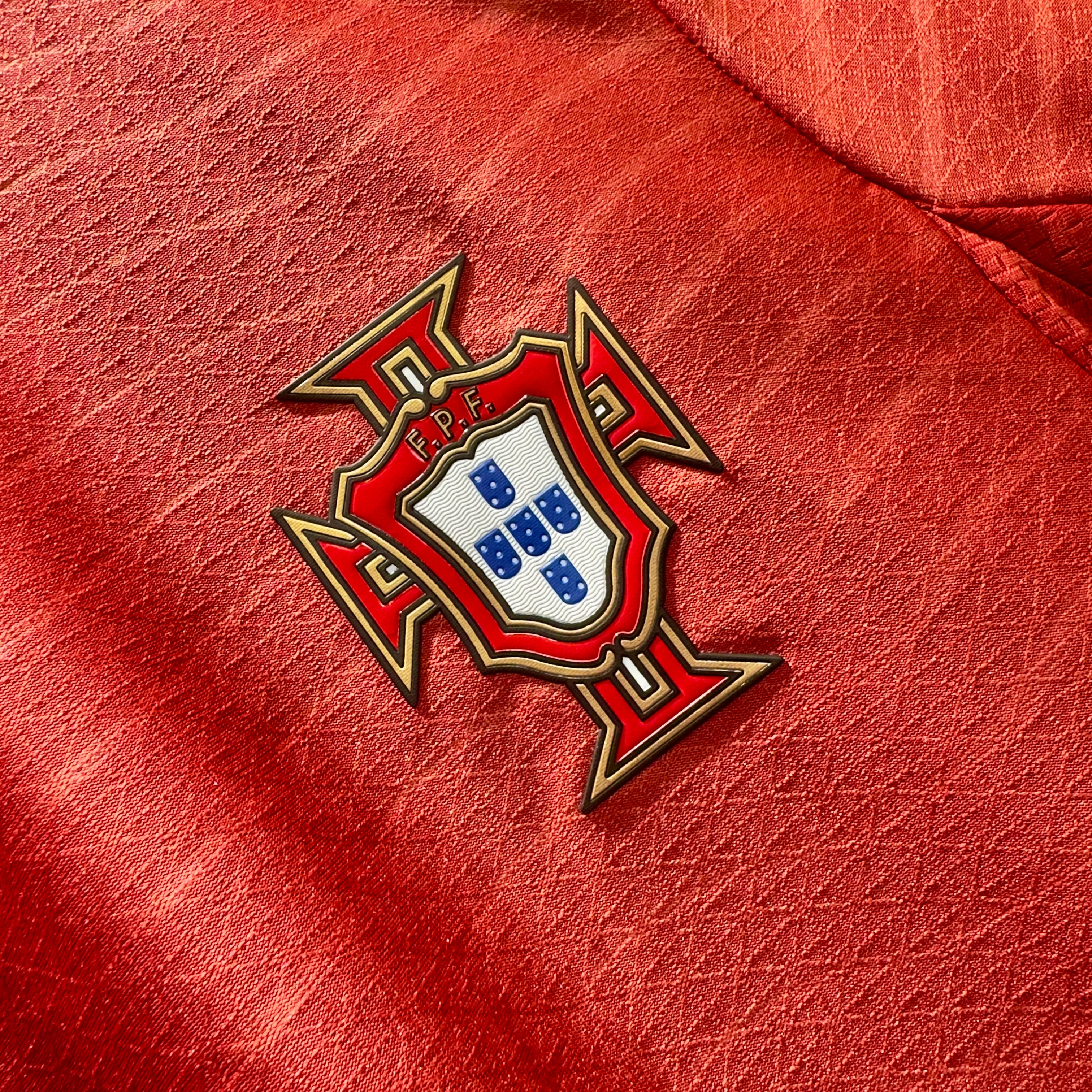 ÁO BÓNG ĐÁ ĐỘI TUYỂN BỒ ĐÀO NHA WORLD CUP 2026 SÂN NHÀ BẢN PLAYER TAY DÀI