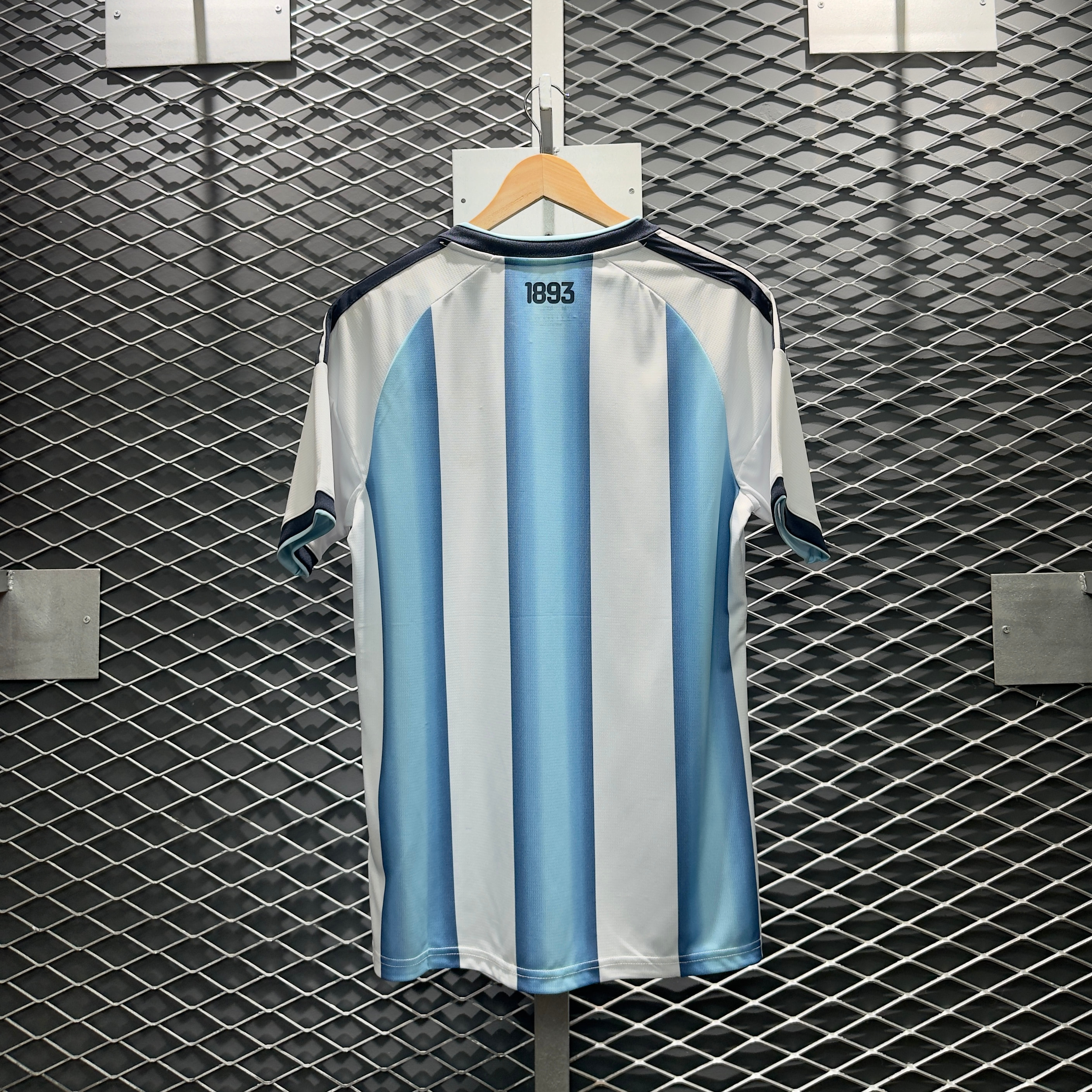 ÁO BÓNG ĐÁ ĐỘI TUYỂN ARGENTINA WORLD CUP 2026 SÂN NHÀ BẢN FAN