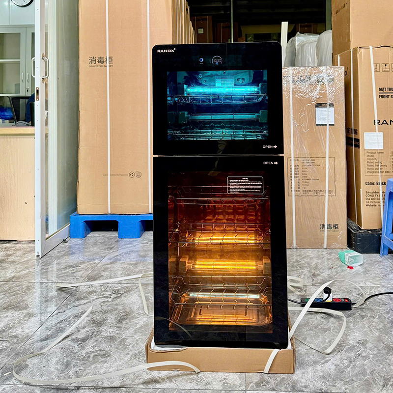 Tủ sấy bát đĩa dung tích 138L, công nghệ tiệt trùng Ozone tiên tiến