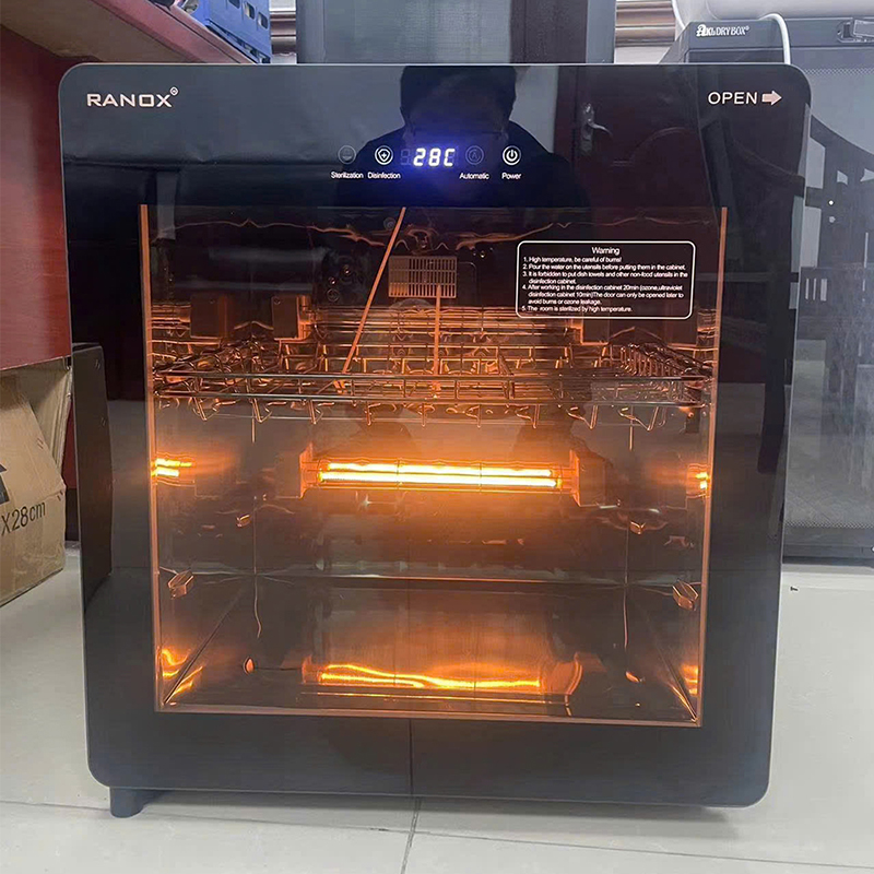 Tủ sấy Ranox dung tích 65L, tủ sấy cực tím (UV) kết hợp khử khuẩn Ozone