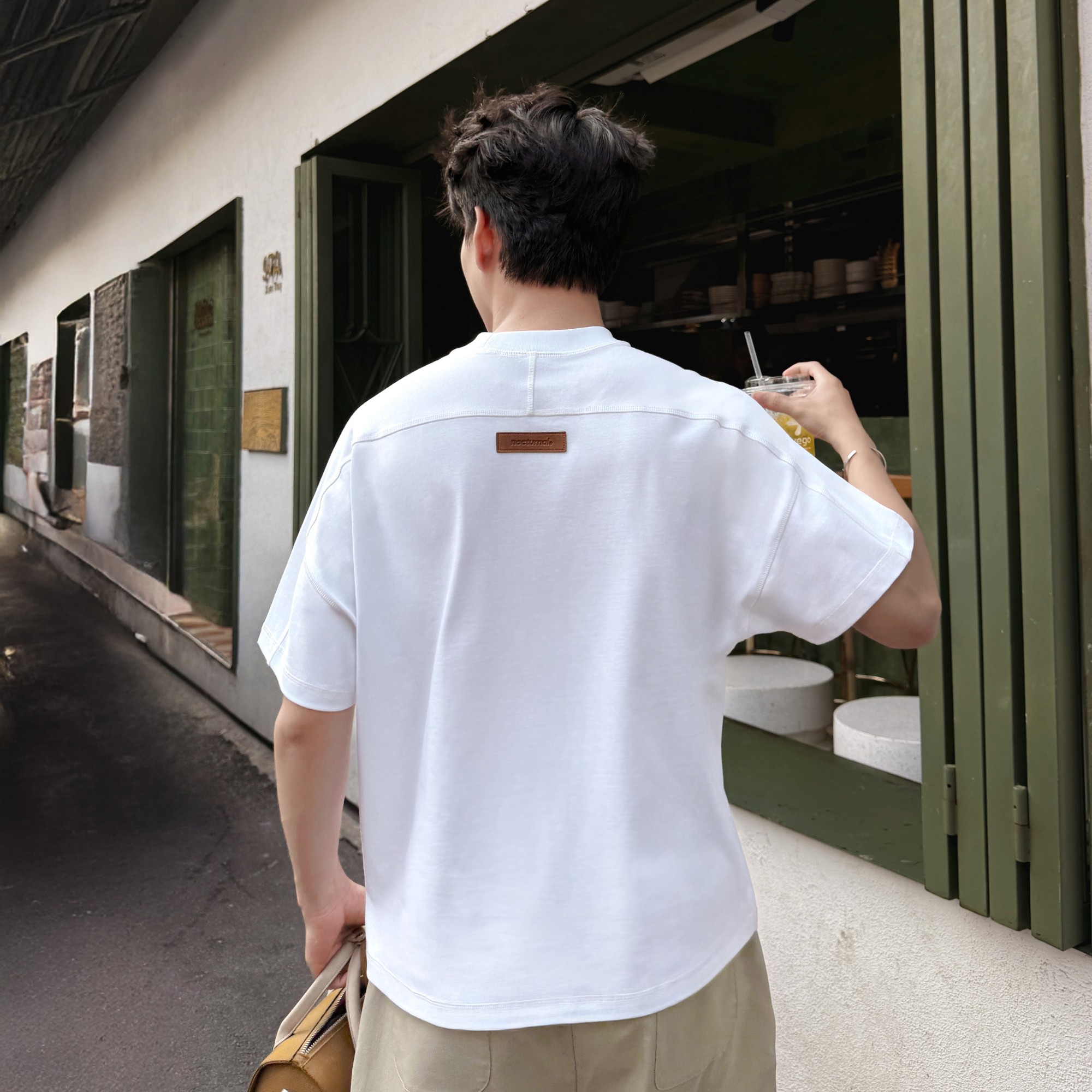 Outliner Tee