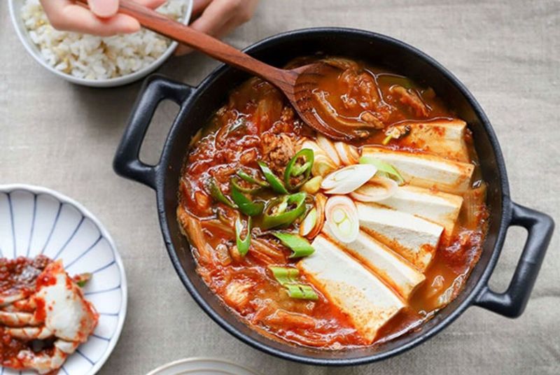 3 cách nấu canh kim chi chuẩn Hàn Quốc