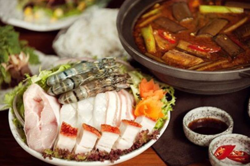 Mách bạn cách chế biến lẩu mắm ngon, chuẩn hương vị Nam Bộ