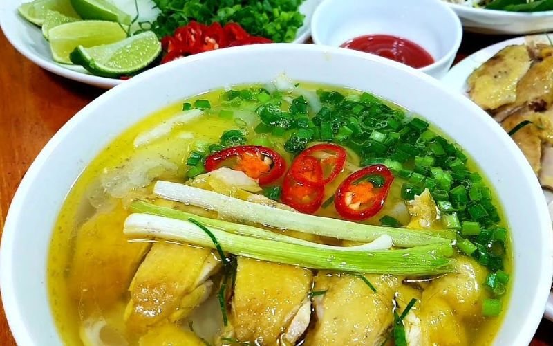 Mách bạn công thức phở gà siêu ngon, hấp dẫn, chuẩn vị tại nhà