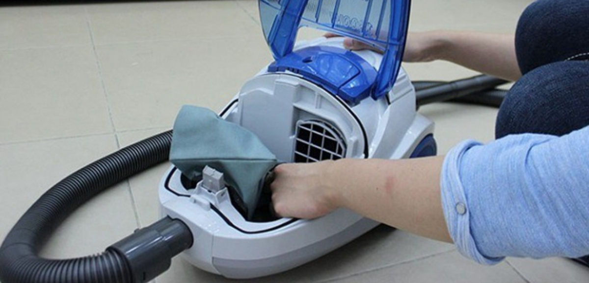 Hướng dẫn Vệ sinh máy hút bụi tại nhà với 5 bước chi tiết từ Elmich