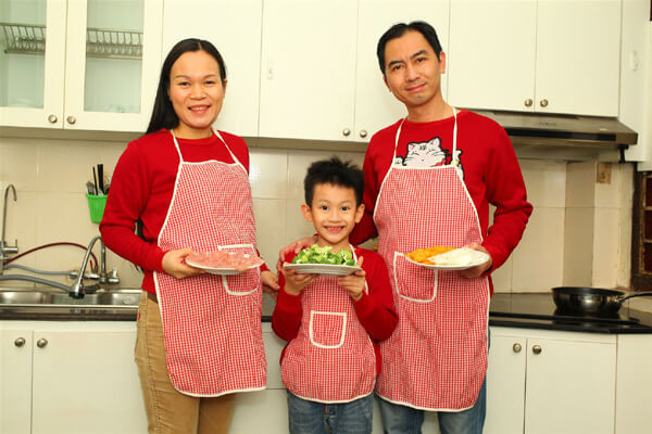 2-buc-anh-nhan-giai-gia-dinh-vui-khoe-bua-an-an-toan-1-3