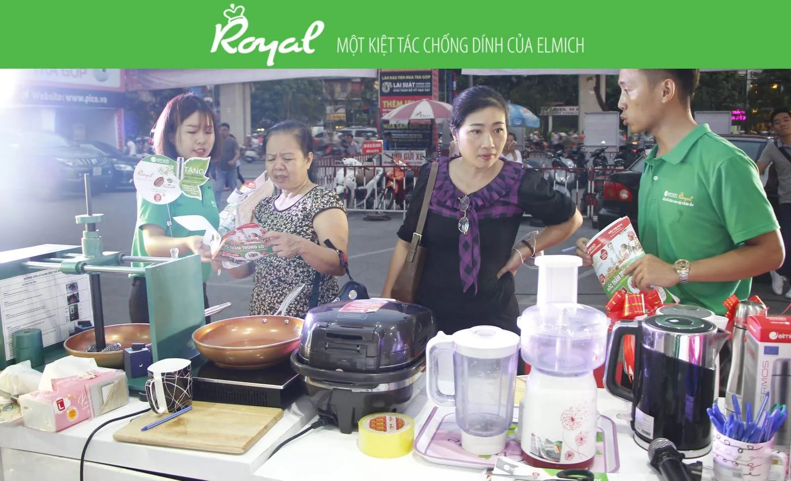 Roadshow ra mắt Royal tại Pico Nguyễn Trãi