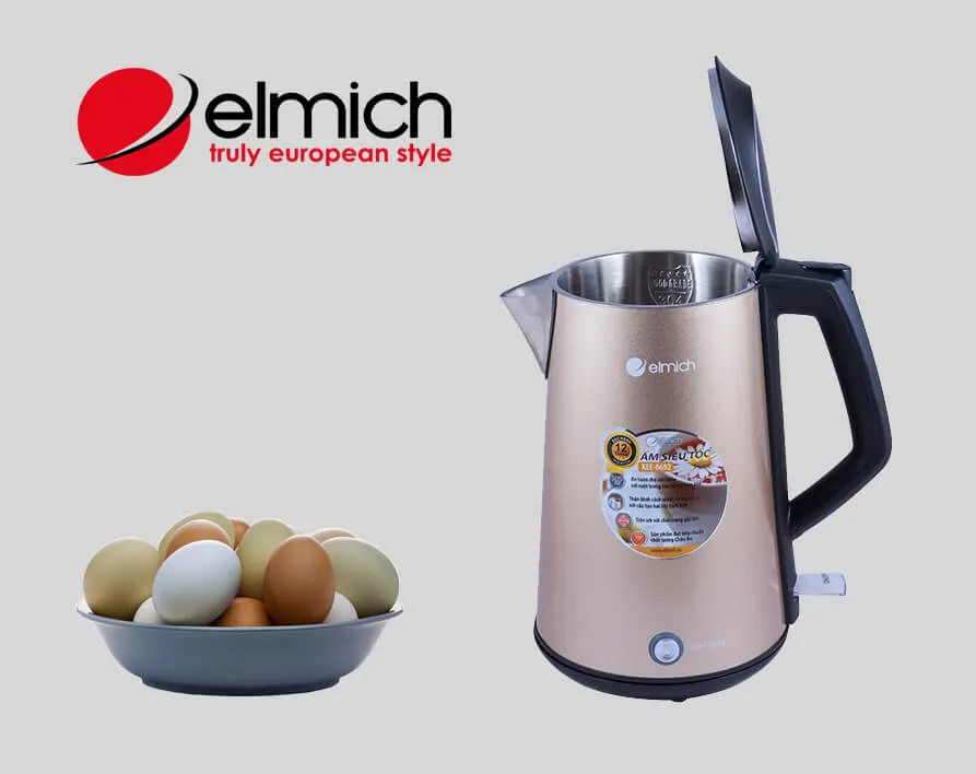 Luộc trứng bằng bình siêu tốc