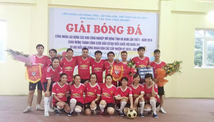 Elmich tham gia giải bóng đá công nhân lao động