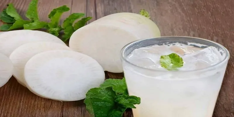 Nước ép từ củ cải trắng có hương vị chua ngọt dễ chịu đặc trưng