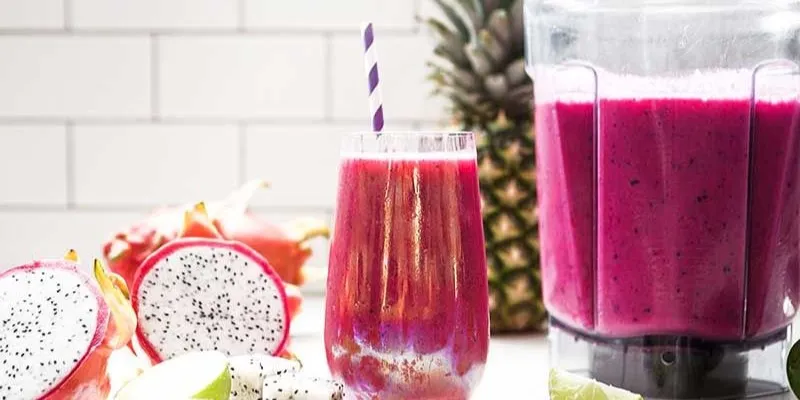 Các bạn có thể sử dụng nước ép thanh long mix dứa để giải mát cơ thể