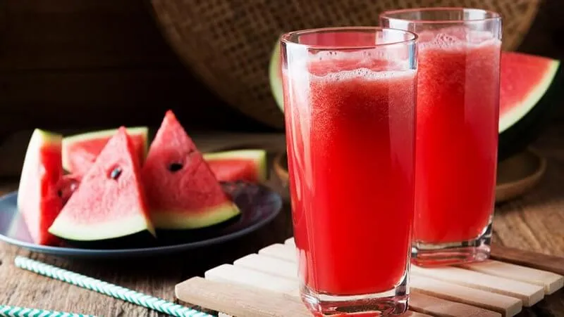 Công thức làm nước ép dưa hấu cho mẹ bầu rất đơn giản