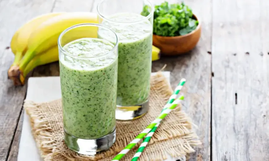 Sinh tố cải xoăn chuối