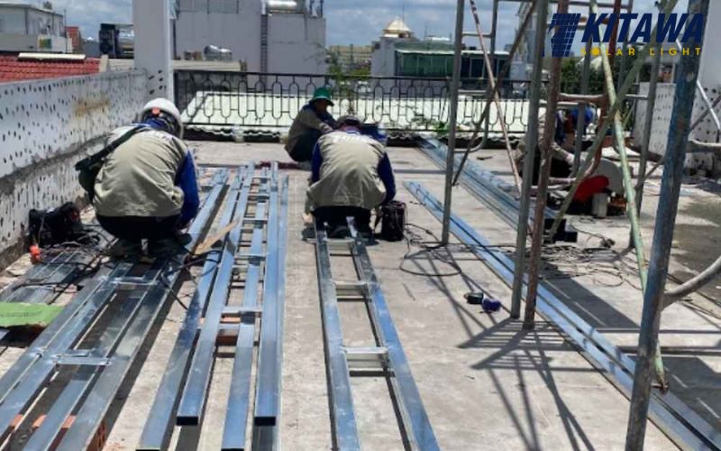 Lắp điện mặt trời Hybrid 16kW cho nhà kho công ty anh Quân