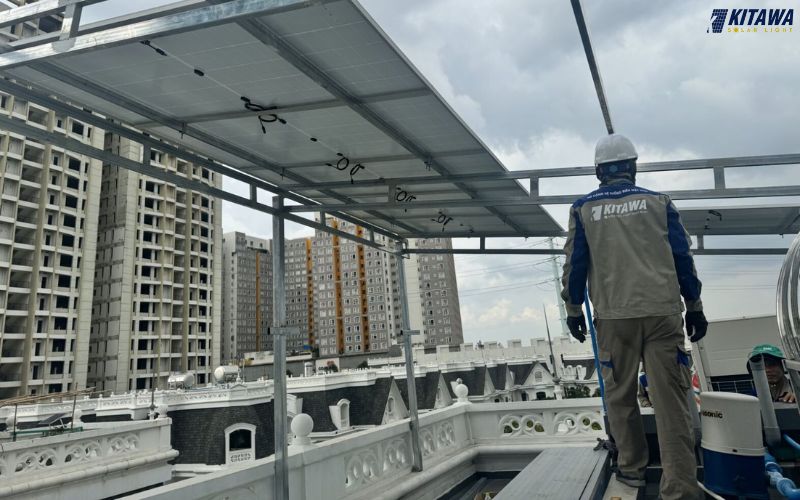 Bàn giao hệ thống điện mặt trời 6kW cho gia đình anh Hoà tại Bình Thạnh