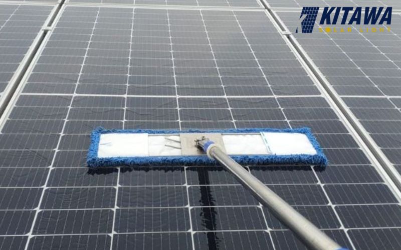 Dịch vụ vệ sinh tấm pin năng lượng mặt trời uy tín, chất lượng