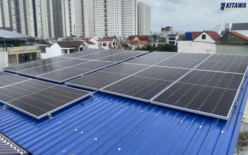 lắp đặt hệ thống điện mặt trời 12kW cho cửa hàng kinh doanh