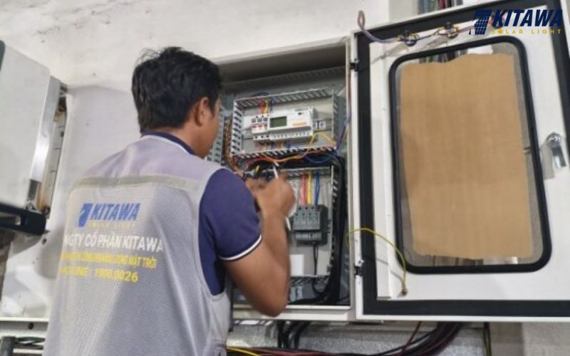 Kỹ sư KITAWA đấu nối biến tần đúng kỹ thuật 