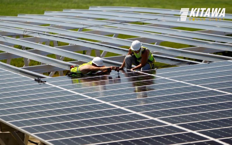 quy trình lắp đặt hệ thống điện áp mái cho bãi đỗ xe