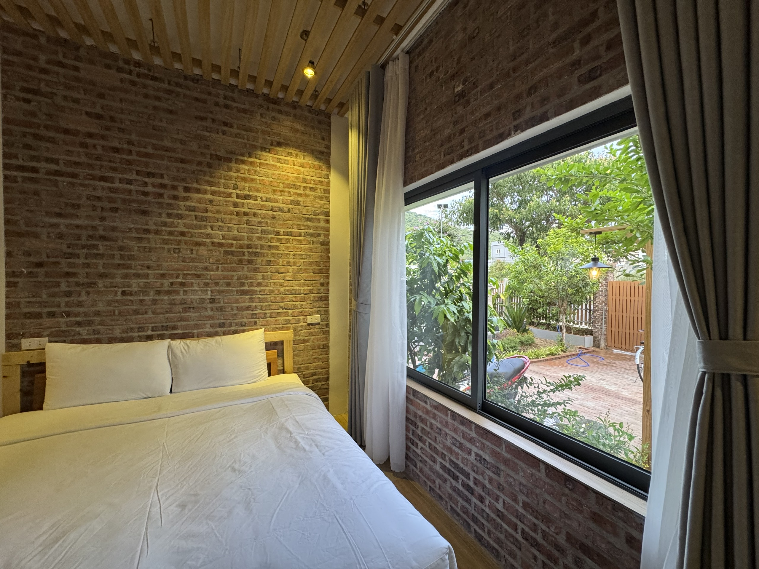 [다낭] BRICK GARDEN VILLA – 5베드룸 | 프라이빗 풀 & 300㎡ 트로피컬 가든