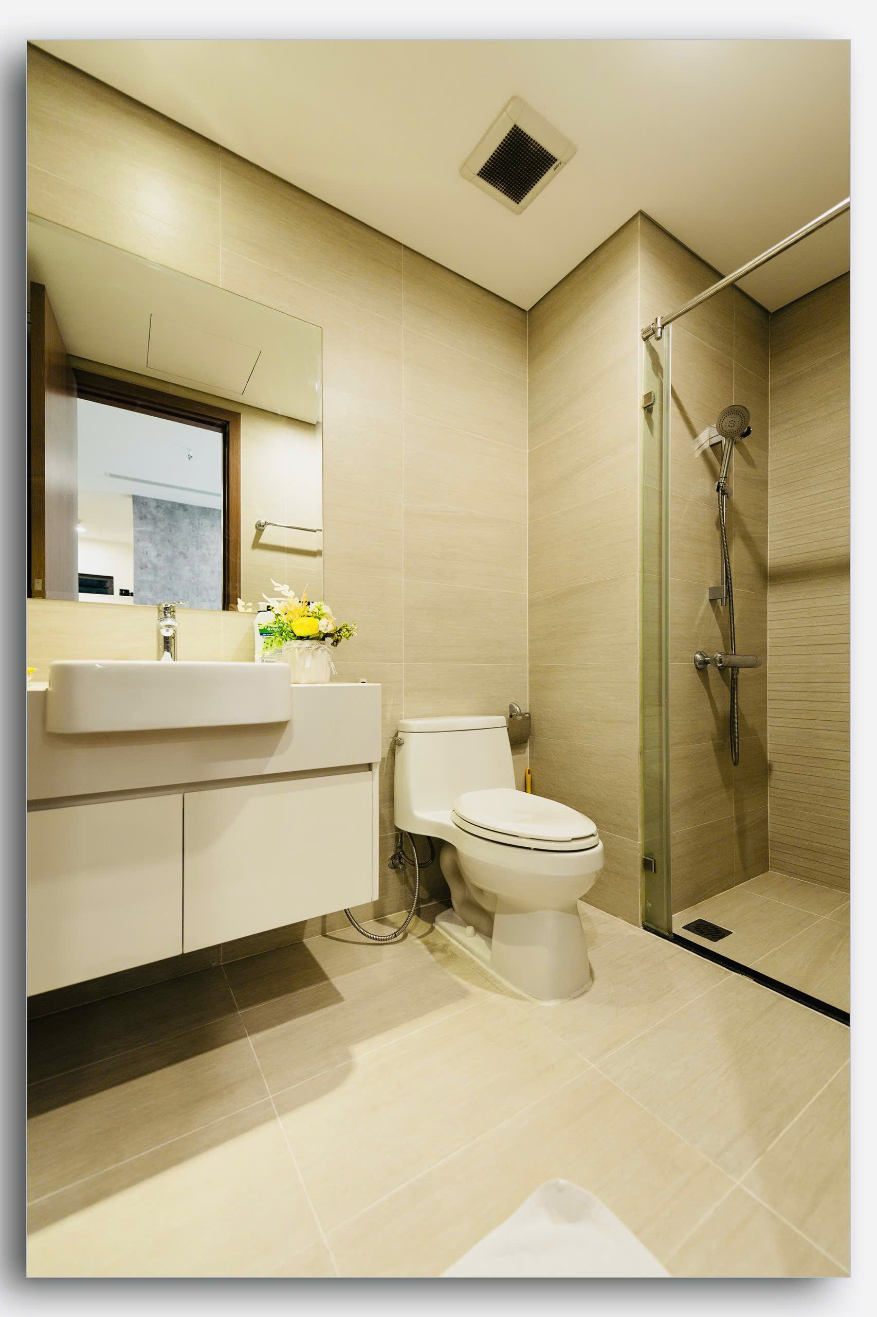 🌇[Vinhomes SKY LAKE] 빈홈스 스카이레이크 – 하노이 도심 속 2베드룸 럭셔리 아파트 “하늘 위의 휴식”