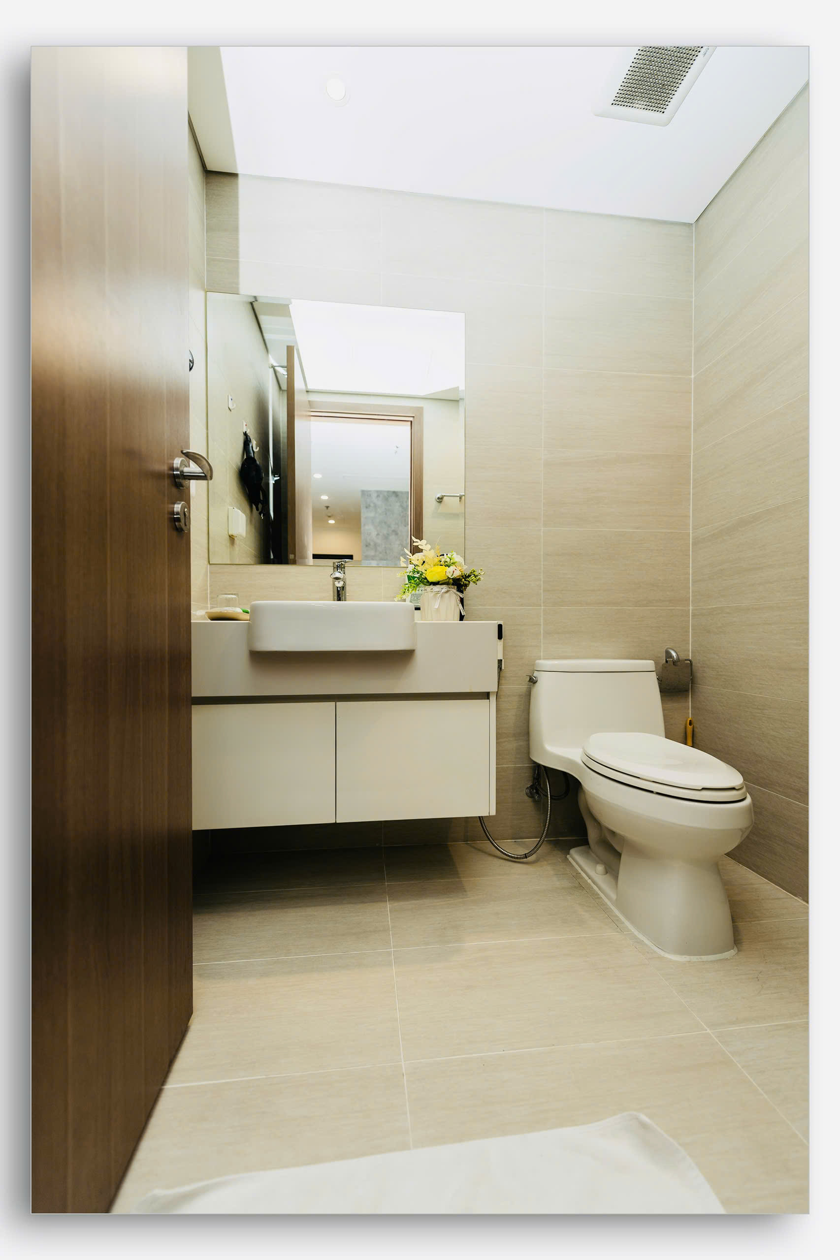 🌇[Vinhomes SKY LAKE] 빈홈스 스카이레이크 – 하노이 도심 속 2베드룸 럭셔리 아파트 “하늘 위의 휴식”