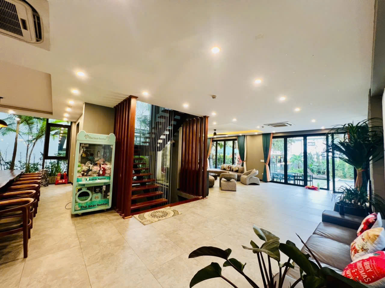 TF147 7ROOMS LUXURY PRIVATE VILLA – FLAMINGO DAI LAI